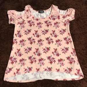 Cold shoulder top with flowers
